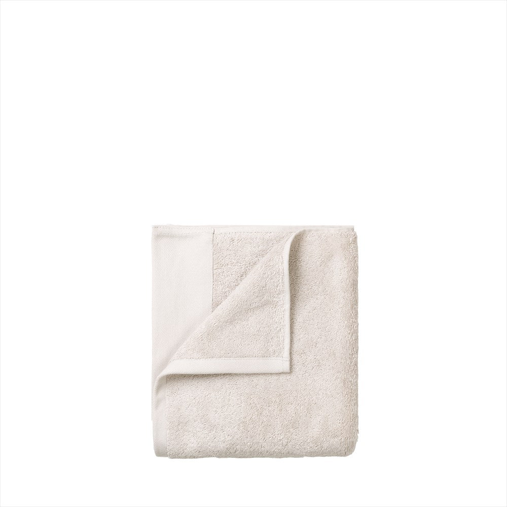 Riva gästhandduk 4-pack 30x30 cm från Blomus i färgen Satellite
